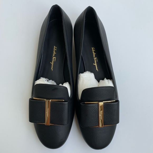 Salvatore Ferragamo Sarno Bow Leather 